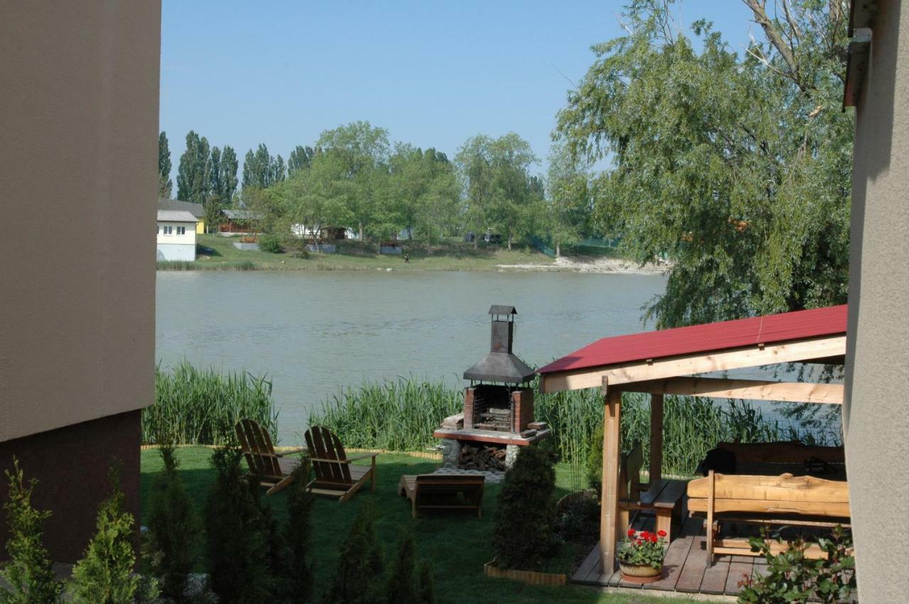 Apartmány Krisztina Dunajská Streda Esterno foto